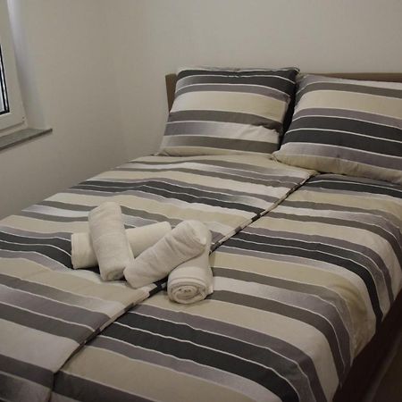 White Apartment Изола Экстерьер фото